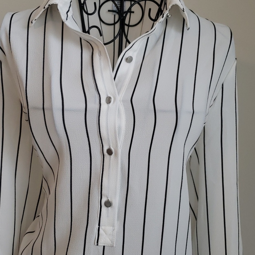 Tunic top - Picture 2 of 3
